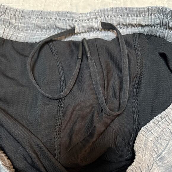 Lululemon Men’s Gray Pace Breaker Lined Shorts Size Large Activewear Drawstring - Picture 4 of 6